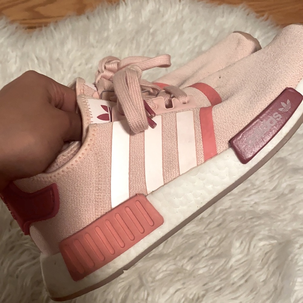 Women’s gym shoes